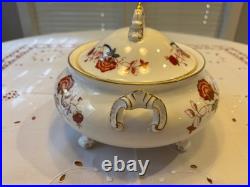 Royal Crown Derby Bali covered vegetable dish
