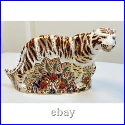 Royal Crown Derby Bengal Tiger Figurine Paperweight Gold Imari Porcelain 1994