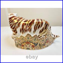 Royal Crown Derby Bengal Tiger Figurine Paperweight Gold Imari Porcelain 1994