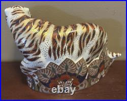 Royal Crown Derby Bengal Tiger Paperweight first quality