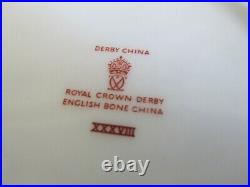 Royal Crown Derby Bone China England Rose On Top Trinket Box