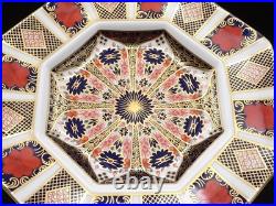 Royal Crown Derby Bone China Old Imari 9 Octagonal Luncheon Plate #1128