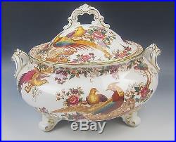 Royal Crown Derby China OLDE AVESBURY (CHELSEA) Round Covered Vegetable Bowl EX