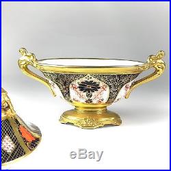 Royal Crown Derby Covered Urn Old Imari 1128 Solid Gold Band