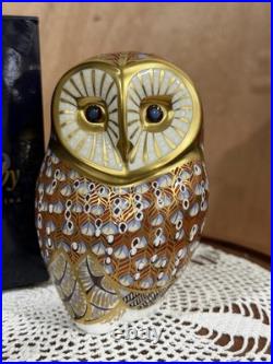 Royal Crown Derby England Barn Owl Imari 4 1/4 Paperweight With Gold Stopper