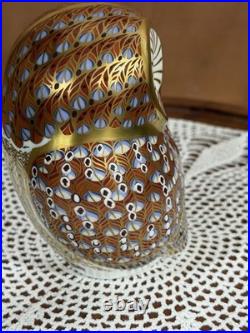 Royal Crown Derby England Barn Owl Imari 4 1/4 Paperweight With Gold Stopper