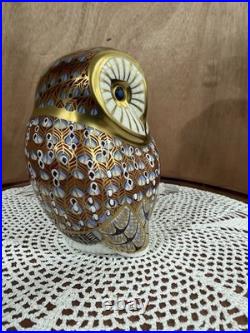 Royal Crown Derby England Barn Owl Imari 4 1/4 Paperweight With Gold Stopper