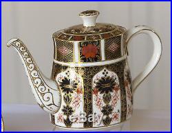 Royal Crown Derby England IMARI Tea Pot, Teacups and Platese