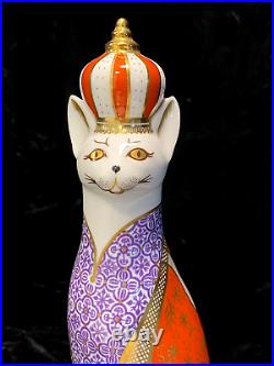Royal Crown Derby English Bone China 1986 Abyssinian Royal Cats Paperweight