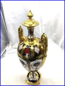 Royal Crown Derby English Bone China Lidded Urn Decanter in Old Imari #1128