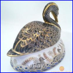 Royal Crown Derby GOLDEN JUBILEE BLACK SWAN Paperweight Ltd Ed 2002 Boxed + COA