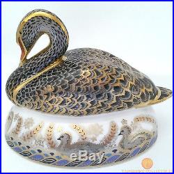 Royal Crown Derby GOLDEN JUBILEE BLACK SWAN Paperweight Ltd Ed 2002 Boxed + COA