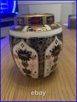 Royal Crown Derby Ginger Jar Old Imari 1128 2nd quality Gold bar lid