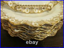 Royal Crown Derby Heraldic Gold England Wavy Edge Set Of 8 Luncheon Plate 8 3/4