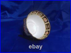 Royal Crown Derby IMARI #2451 CRANBERRY BOWL 5-1/2 Blue Panels, Gold Accents