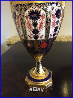 Royal Crown Derby Imari 1128 22ct Gold Decorated Trophy Vase