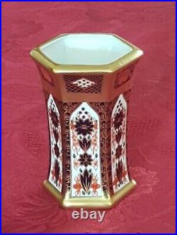 Royal Crown Derby Imari 1128 Solid Gold Band 6 Sided Vase 2nd quality In V. G. C