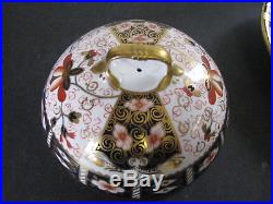 Royal Crown Derby Imari 2451 muffin dish dated 1912 in both lid and bowl