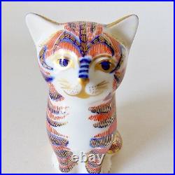 Royal Crown Derby bone china Imari pattern cat or kitten