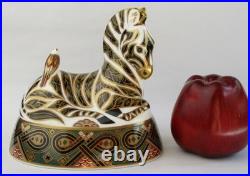 Royal Crown Derby Imari Zebra porcelain figurine paperweight 5 1/8 high