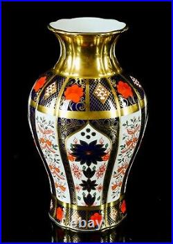 Royal Crown Derby Japanese Old Imari 1128 Gold Band Passiflora Baluster Vase