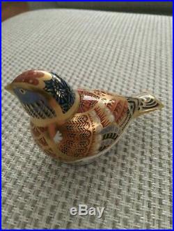 Royal Crown Derby LINNET paperweight ornament, Anniversary gilt stopper