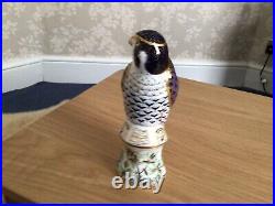 Royal Crown Derby Large Paperweight Peregrine Falcon Gold Stopper
