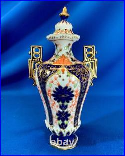 Royal Crown Derby Lidded Urn 8.25h