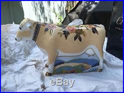 Royal Crown Derby Lilly the Farmyard Cow Paperweight withBox