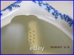 Royal Crown Derby Mikado Blue & White Teapot w lid 6.5 inch 6 cup