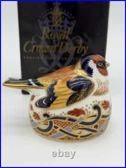 Royal Crown Derby Nesting Goldfinch Paperweight England Porcelain Gold Stopper