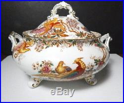 Royal Crown Derby OLDE AVESBURY Covered Vegetable Bowl, EXC