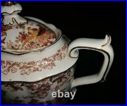 Royal Crown Derby OLDE AVESBURY Teapot never used and pristine condition 1951
