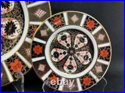 Royal Crown Derby Old Imari 1128(1)5 Piece Place SettingCup has 2 Tiny Chips