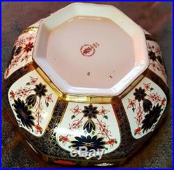 Royal Crown Derby Old Imari 1128, 11 1st Quality Solid Gold Band Octagonal Bowl