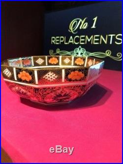 Royal Crown Derby Old Imari 1128 19.5cm / 7.75 Octagonal Bowl Dated 1916