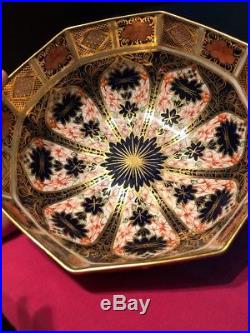 Royal Crown Derby Old Imari 1128 19.5cm / 7.75 Octagonal Bowl Dated 1916