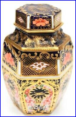 Royal Crown Derby Old Imari 1128 Antique Lidded Vase Circa 1919