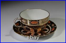 Royal Crown Derby Old Imari 1128 Shallow Tea Cup And Saucer