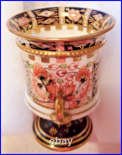 Royal Crown Derby Old Imari 6299 Vase 1931 Solid Gold Bands Porcelain Vintage