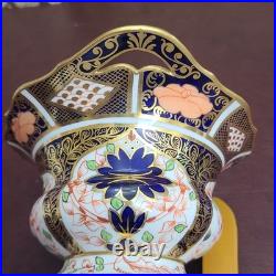 Royal Crown Derby Old Imari Bowl with Handle Cir 1911 Very Rare 6 1/2 In x 4 In Royal Crown Derby Old Imari Bowl with Handle Cir 1911 Very Rare 6 1/2 In x 4 In