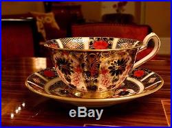 Royal Crown Derby Old Imari Footed Tea Cup & Saucer Service for 8, bone china