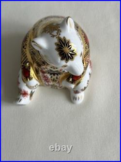 Royal Crown Derby Old Imari Honey Bear Paperweight 22k Gold Bone China READ