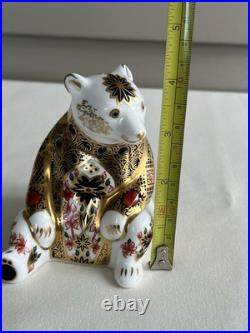 Royal Crown Derby Old Imari Honey Bear Paperweight 22k Gold Bone China READ
