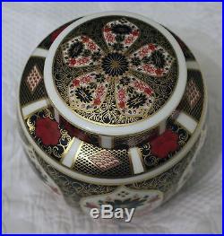 Royal Crown Derby Old Imari Lidded Ginger Jar PERFECT 1128 L11