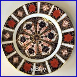 Royal Crown Derby Old Imari Salad Dessert Plate 22kt Gold Rim 8.5