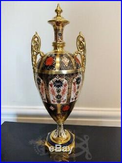 Royal Crown Derby Old Imari Solid Gold Band Large Trophy Vase