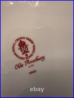Royal Crown Derby Olde Avesbury 16 Oval Serving platter Bone china
