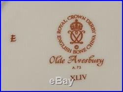 Royal Crown Derby Olde Avesbury 60 Piece 12 Place Settings Dinner Salad Plate