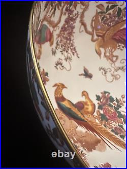 Royal Crown Derby Olde Avesbury 9 Round salad bowl Bone china